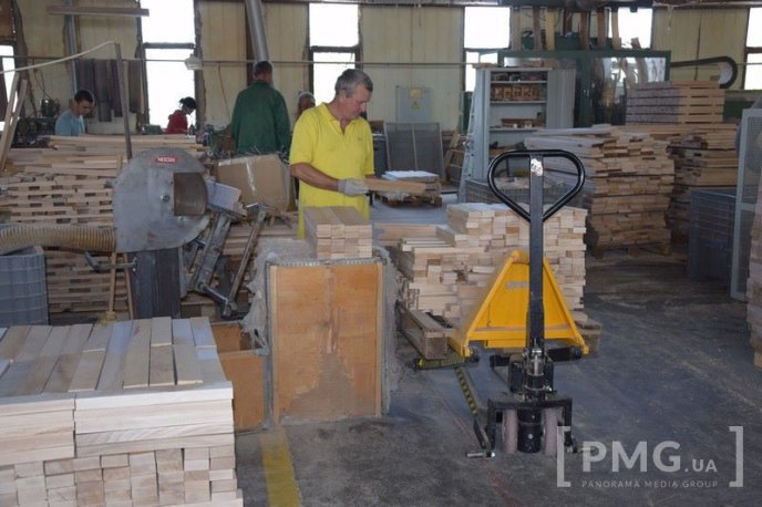 У Мукачеві виготовляють неймовірні дерев’яні вироби, які чудово впишуться в будь-який інтер’єр – 17