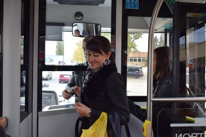 Сьогодні вулицями Ужгорода почали курсувати нові автобуси – 12