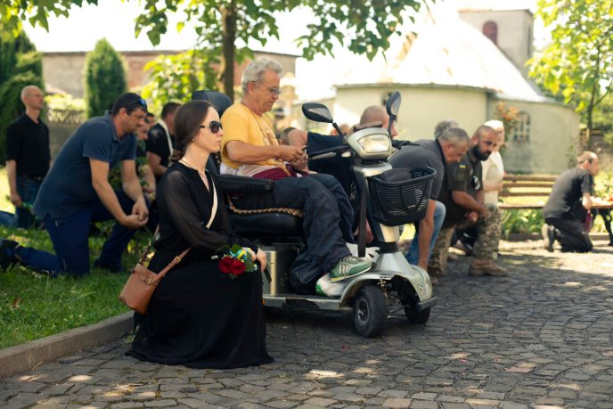 Мукачево попрощалося із полеглим Героєм – 02