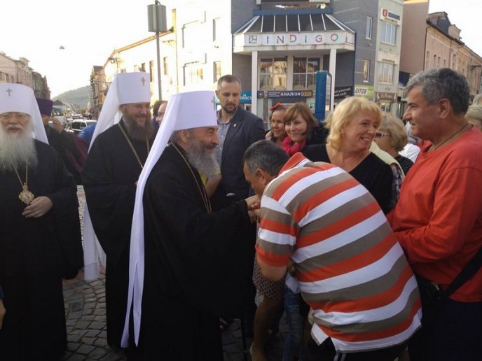 У День Незалежності України Мукачево відвідав Блаженніший Онуфрій – 07