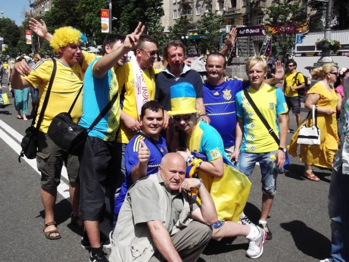 Мукачівці підтримували збірну України на "Олімпійському" (ФОТОРЕПОРТАЖ)  – 05