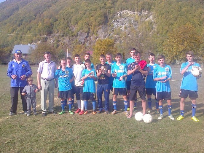 На Тячівщині та Рахівщині пройшли чергові матчі районної та обласної першостей з футболу – 09