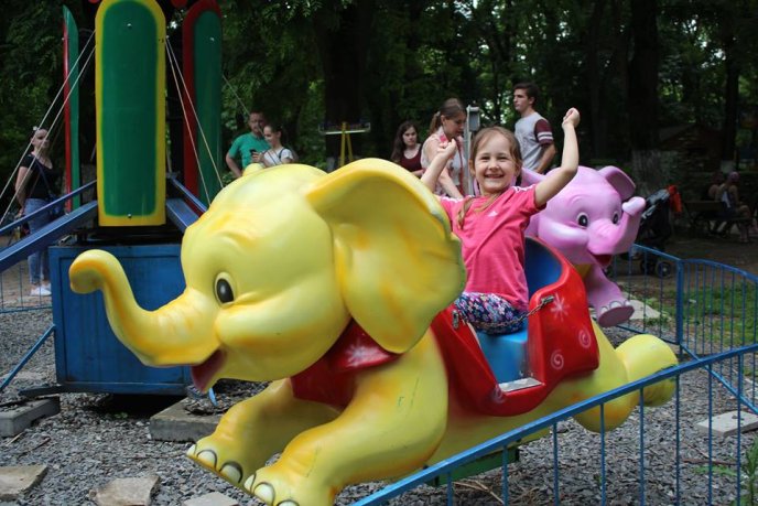 У Боздоському парку в Ужгороді розпочалося святкування Дня захисту дітей – 07