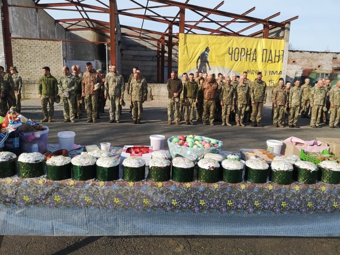 Пасочка у шоломі: як гірські штурмовики Великдень святкували – 06