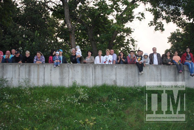 Завершилась сьогоднішня святкова програма у Мукачеві вуглеходінням (ФОТОРЕПОРТАЖ) – 05