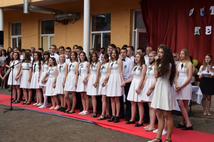 У школах Мукачева пролунав останній дзвінок – 71