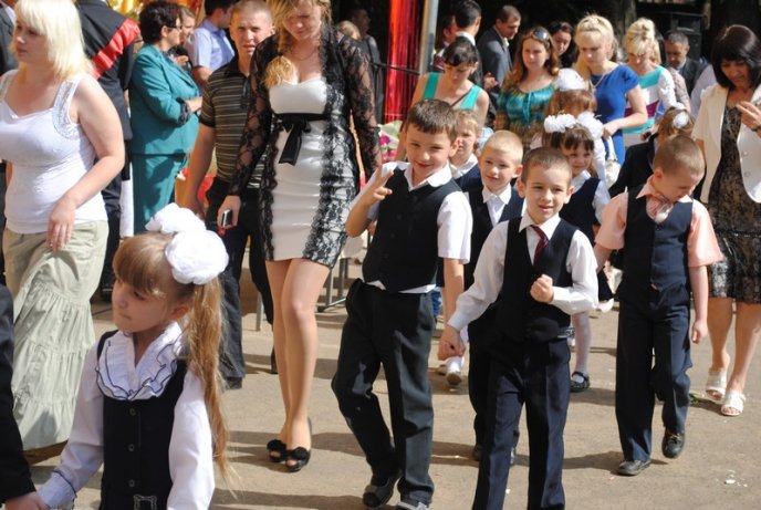 Для одинадцятикласників Мукачева пролунав останній дзвоник (ФОТОРЕПОРТАЖ) – 10 Для одинадцятикласників Мукачева пролунав останній дзвоник (ФОТОРЕПОРТАЖ) – 10