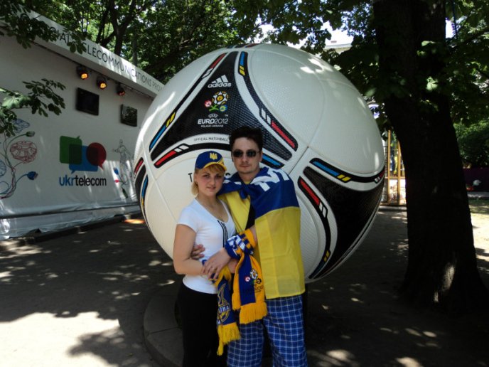 Мукачівські вболівальники підтримували футбольну збірну України в Донецьку (ФОТОРЕПОРТАЖ) – 20