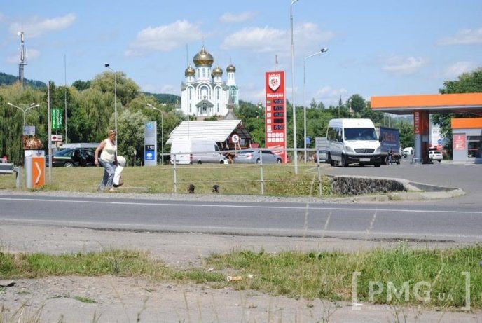 З’явились фото із місця перестрілки у Мукачеві – 01