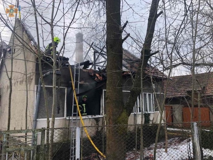 У селі знайшли тіло чоловіка. Опубліковано фото з місця трагедії – 02