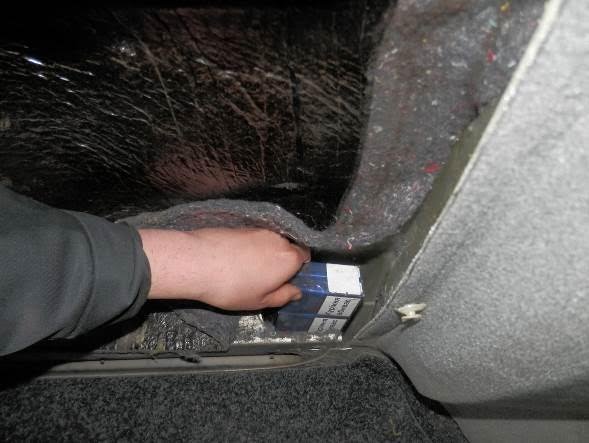 За 60 пачок цигарок закарпатські митники залишили українця без автомобіля – 02 За 60 пачок цигарок закарпатські митники залишили українця без автомобіля – 02