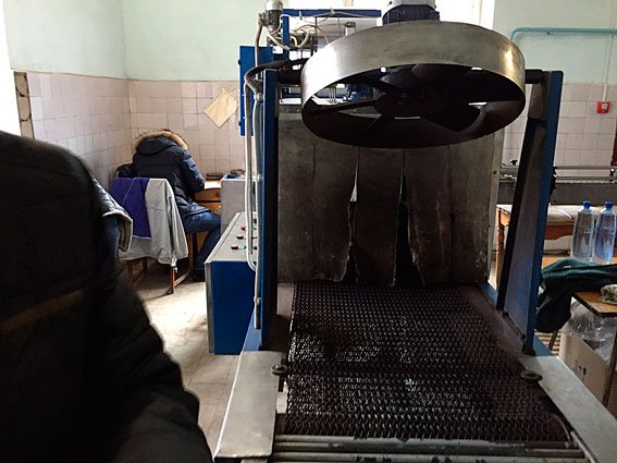 На Закарпатті викрито підпільний цех з виробництва лікувальної мінеральної води – 03