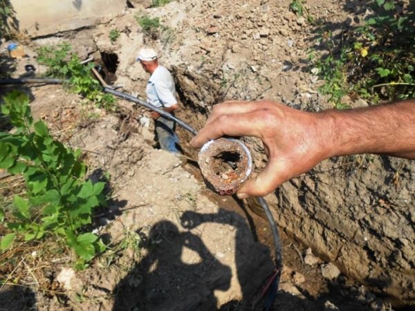 Через аномальну спеку та ремонт водопроводу у Берегові перебої з водопостачанням – 05