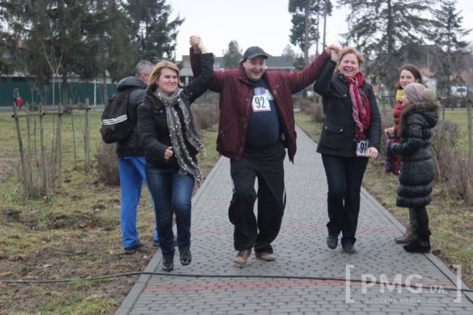 У мукачівському Парку Перемоги відбувся "Забіг закоханих" – 11