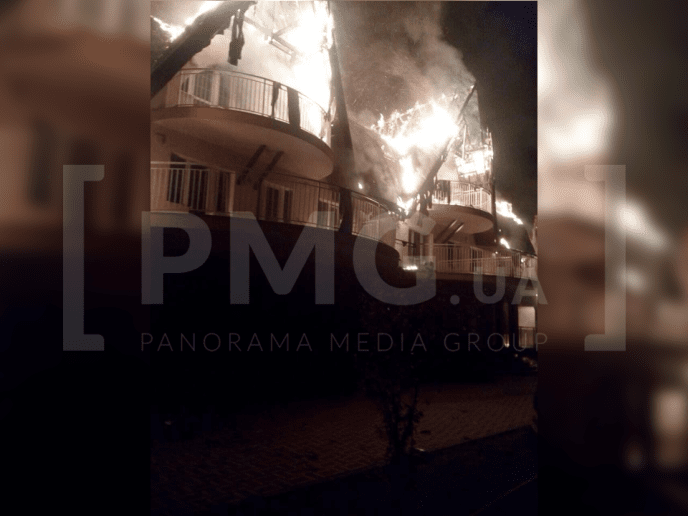 Велика пожежа у Лісарні: горів відомий туристичний комплекс "Belle Royalle"  – 09 Велика пожежа у Лісарні: горів відомий туристичний комплекс "Belle Royalle"  – 09