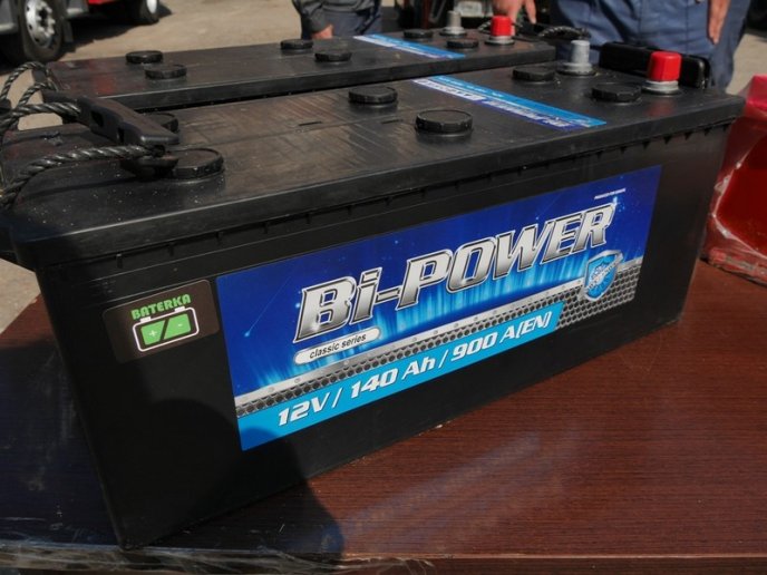 Рятувальників 2-річної дитини, яка ледь не вистрибнула з балкону, сьогодні нагородили – 05