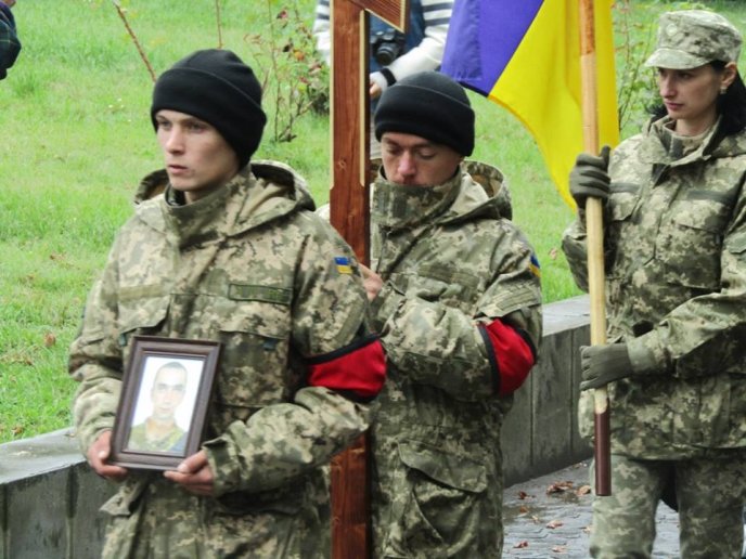 Бійця АТО Давида Гамсахурдію поховали в Ужгородському Пагорбі Слави – 02