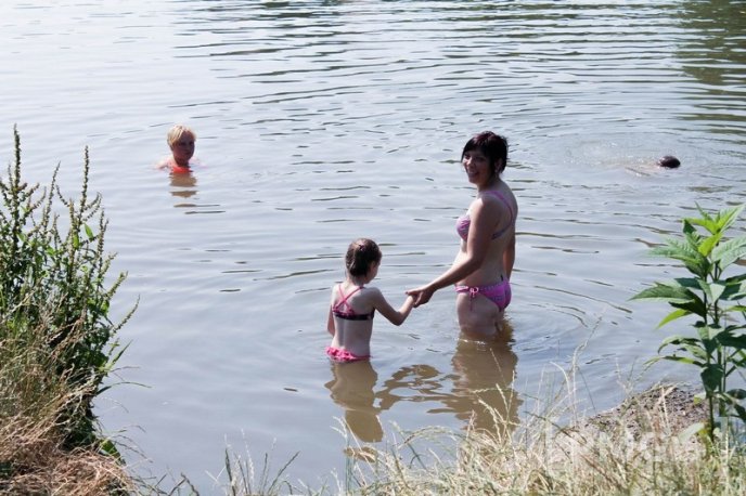 Рятуючись від спеки, мукачівці окупували Латорицю – 11