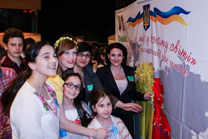 У Брюсселі голова облради Михайло Рівіс приєднався до міжнародного проекту «Діти за мир у всьому світі» – 08