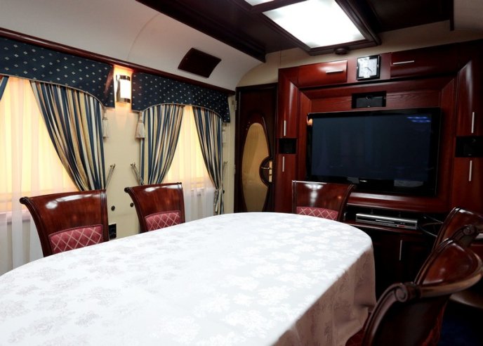 "Укрзалізниця" показала розкішні вагони, які обладнані ванною, кухнею, залою відпочинку і спальнею – 17