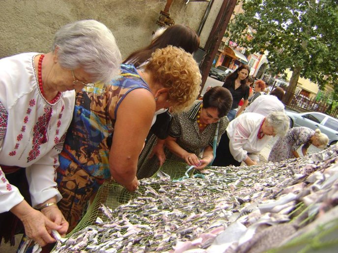 Читачі Мукачівської бібліотеки вшанували День Незалежності святковими заходами – 02