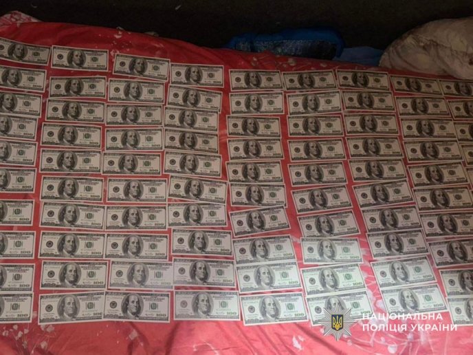 Поліція викрила переправника