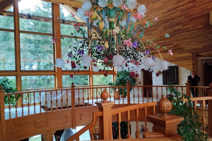 Обшуки маєтку родини Віктора Медведчука на Закарпатті: опубліковано ексклюзивні кадри – 23