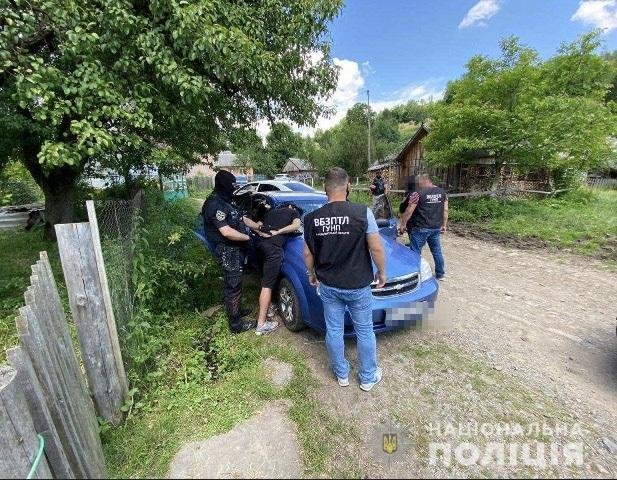 Намагався втекти: в області затримали зловмисника – 02