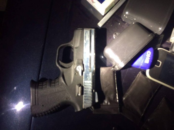 Патрульні затримали автомобіль, у якому виявили рекордну кількість наркотиків – 03 Патрульні затримали автомобіль, у якому виявили рекордну кількість наркотиків – 03