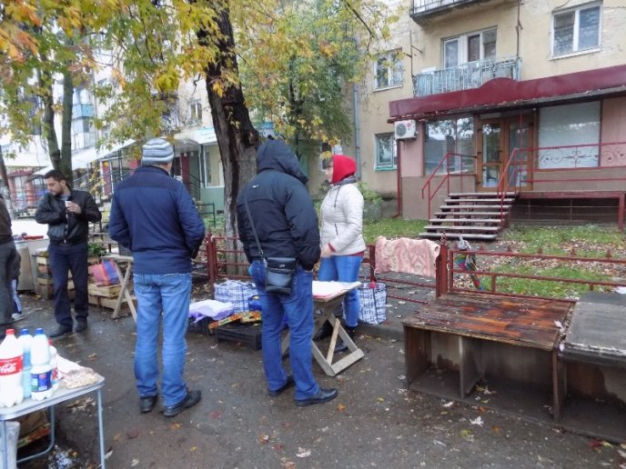 В Ужгороді ліквідували стихійний ринок біля "Білочки"  – 02