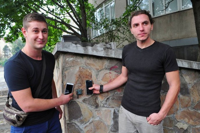 В Ужгороді відкрили нову міні-скульптуру, присвячену зв’язку – 03