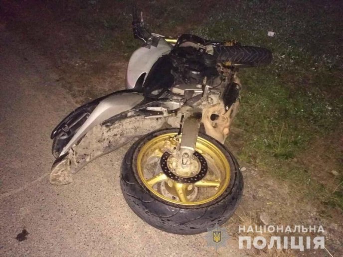 Сталася ДТП: постраждало троє молодих людей – 02