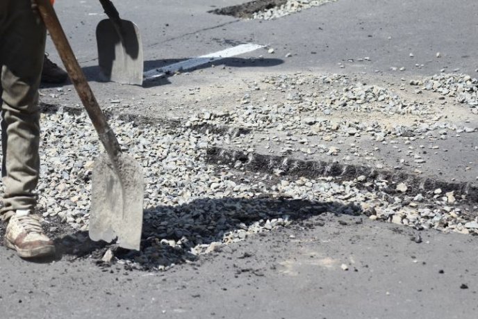 До четверга у Мукачеві ремонтують вулицю Масарика – 07