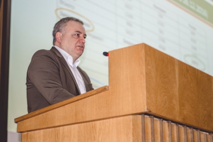 Ректор УжНУ Володимир Смоланка звітував про роботу у 2016 році – 03 Ректор УжНУ Володимир Смоланка звітував про роботу у 2016 році – 03