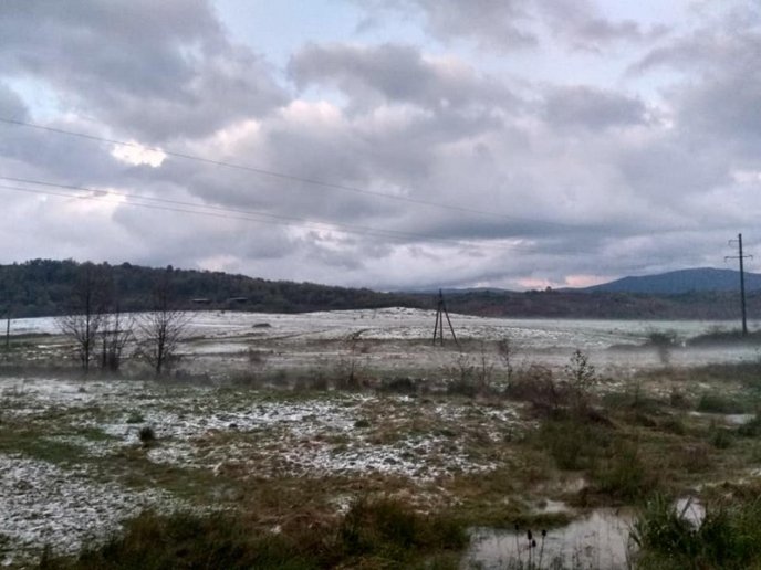 В одному з районів випав град – 04