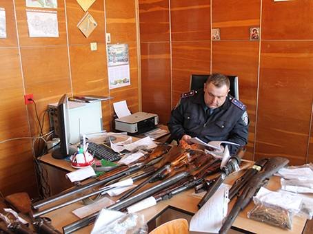 За місяць закарпатці здали 152 одиниць зброї – 01