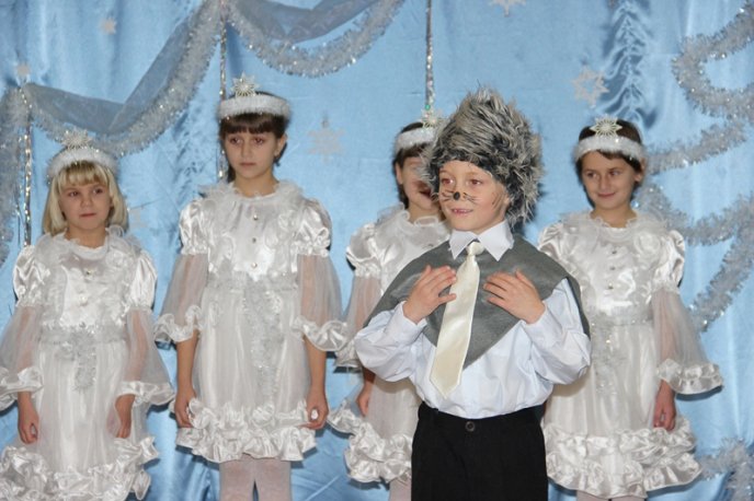 Вихованці Великоберезнянської школи-інтернат отримали подарунки від святого Миколая – 17