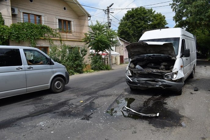 Сьогодні сталася потрійна ДТП: постраждала вагітна жінка, – ЗМІ – 01
