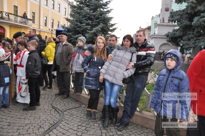 Цьогоріч “Червене вино” в першу чергу нагадує фестиваль шашлику, а вже потім вина – турист із Німеччини (ФОТОРЕПОРТАЖ) – 19