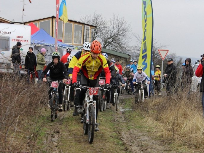 На Радванському кар’єрі змагались велосипедисти у дисципліні крос-кантрі (ФОТО) – 03 На Радванському кар’єрі змагались велосипедисти у дисципліні крос-кантрі (ФОТО) – 03