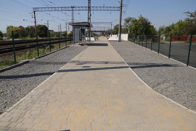 На одній із мукачівських вулиць завершують благоустрій території – 08