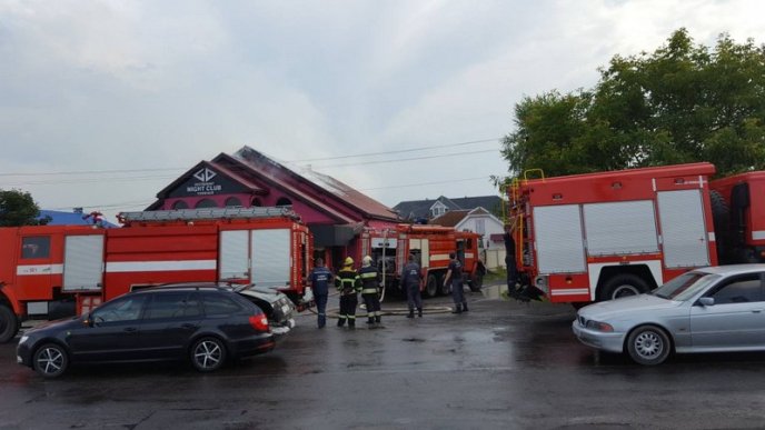 На Закарпатті горить ресторан – 03