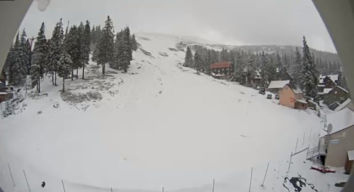 Гори замітає снігом: опубліковано фото – 06