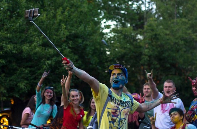 Соцмережі заполонили яскраві фото із вчорашнього Мегазаїзду у Мукачеві – 01