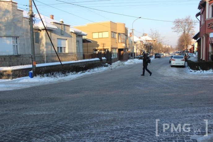 Слизькі дороги або безкоштовний атракціон фестивалю “Червене вино” – 12 Слизькі дороги або безкоштовний атракціон фестивалю “Червене вино” – 12