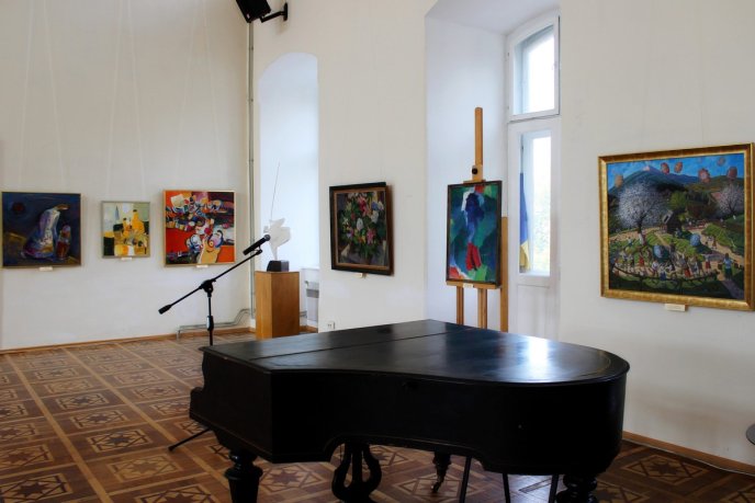 До Дня художника на Закарпатті відкрили виставку робіт митців краю – 09 До Дня художника на Закарпатті відкрили виставку робіт митців краю – 09