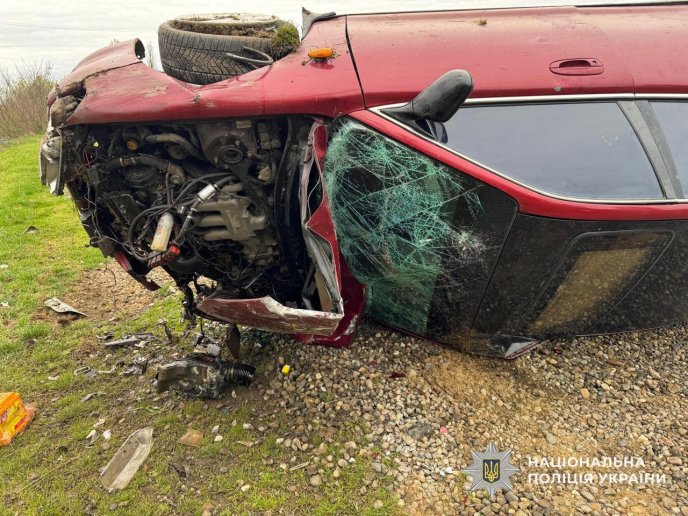 Автомобіль перекинувся: в області сталась смертельна аварія – 03