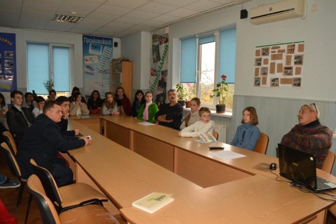 Учнівська молодь Закарпаття зібралась на обласну краєзнавчу конференцію – 01