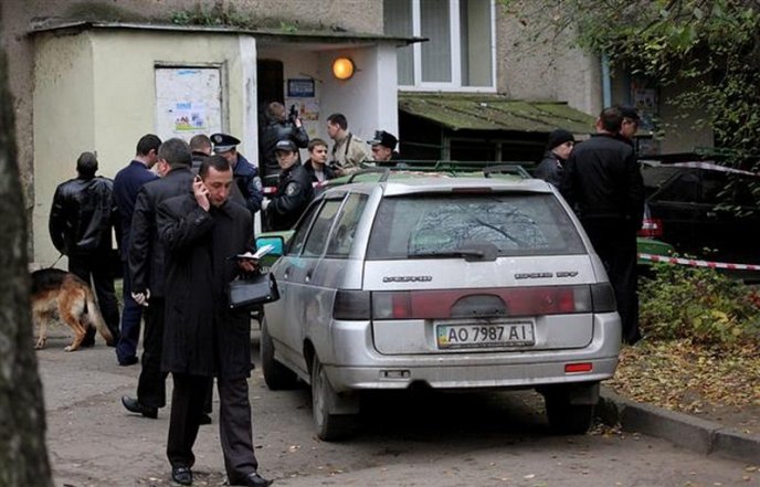 Буремні 90-і повертаються: в Ужгороді застрелили підприємця (ФОТО) – 12