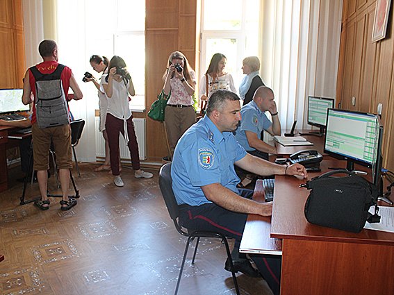 У поліції Закарпаття відкрили оновлений колл-центр – 04